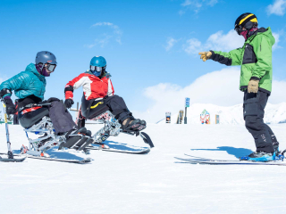 adaptive sports center mono skiers 23